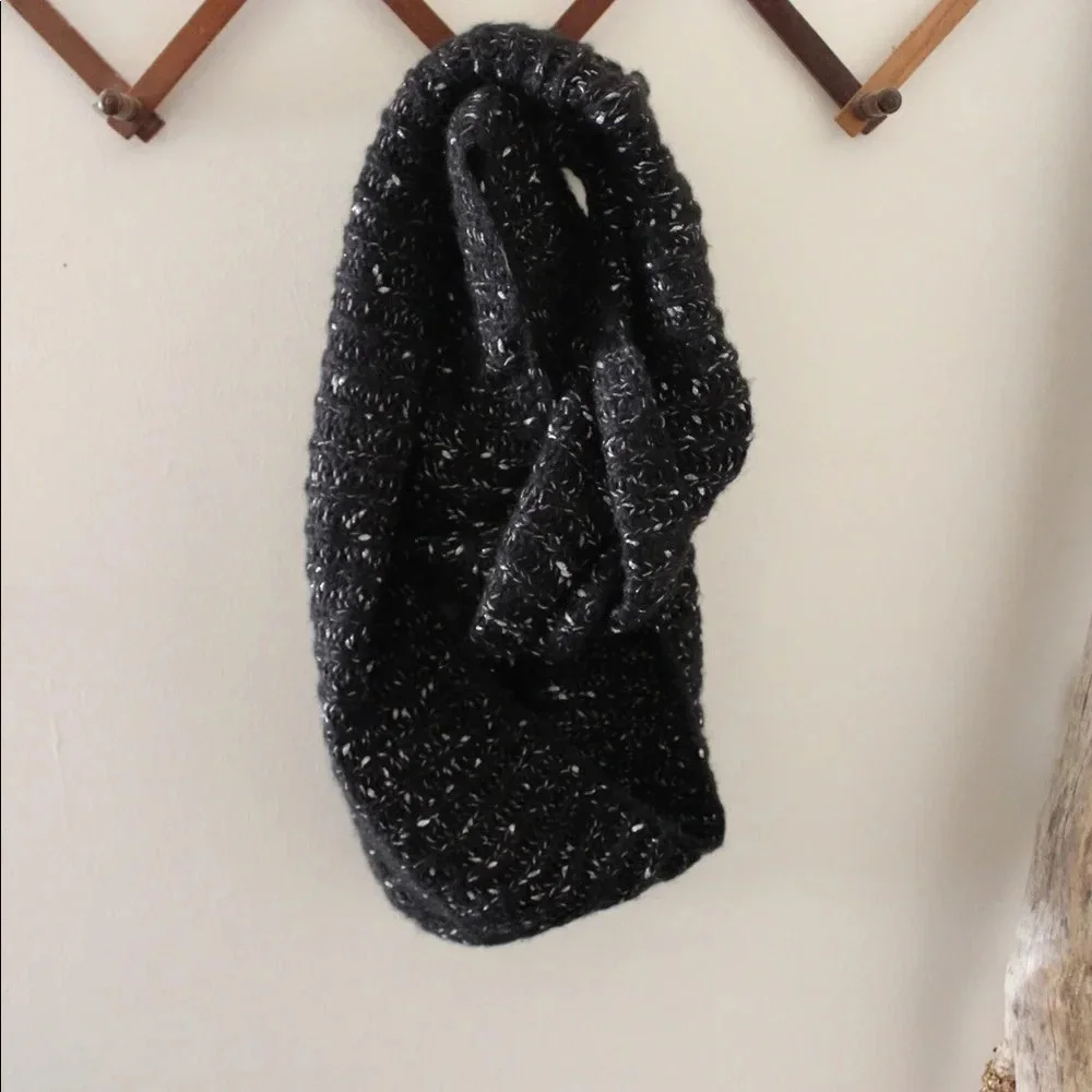 Forever 21 Chunky Black Knit Infinity Scarf with Metallic Silver Thread Detail